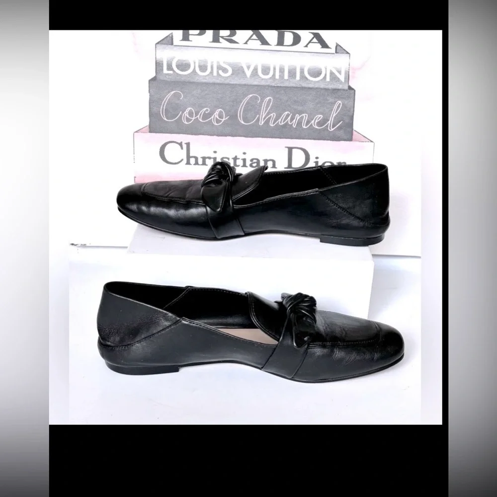 Stuart Weitzman Bandeau Leather Flat Loafers Short Heel in Black Size 9